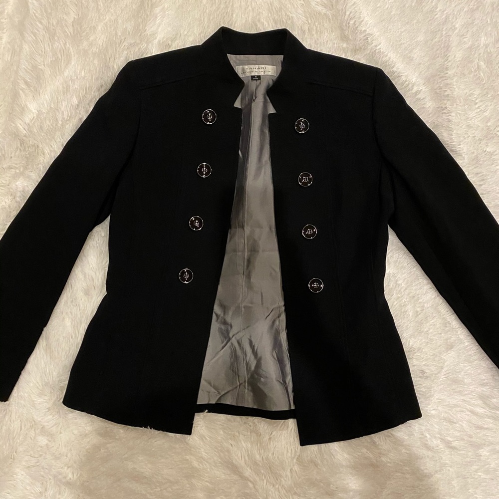 Tahari Blazer